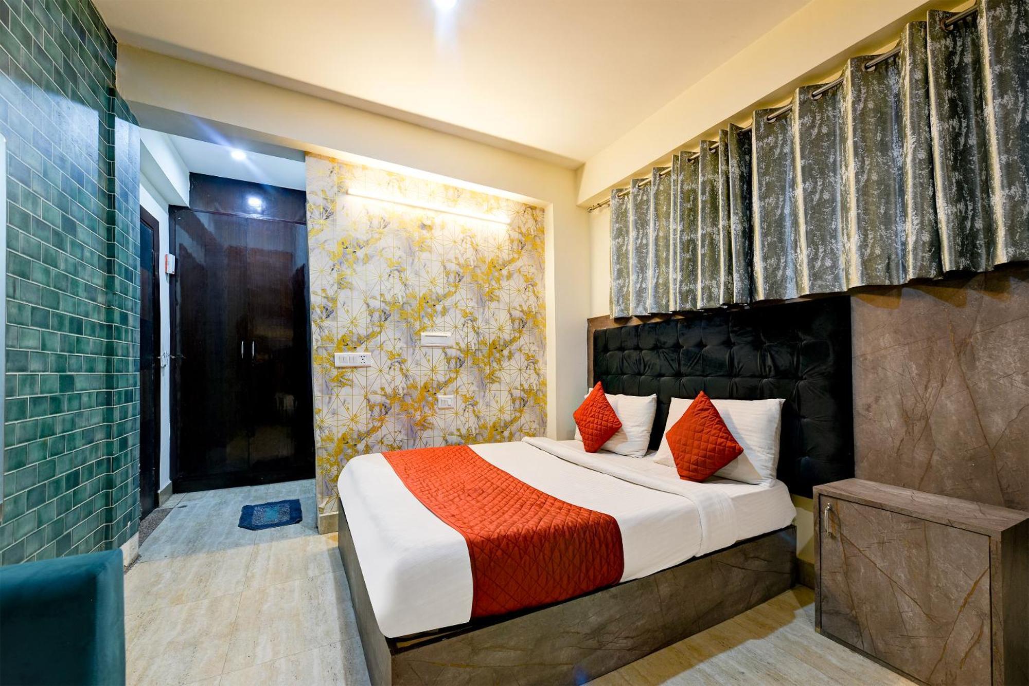 Majestic Park B & B At Airport Ню Делхи Екстериор снимка